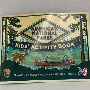 America's National Parks Kids' Activity Book - Green